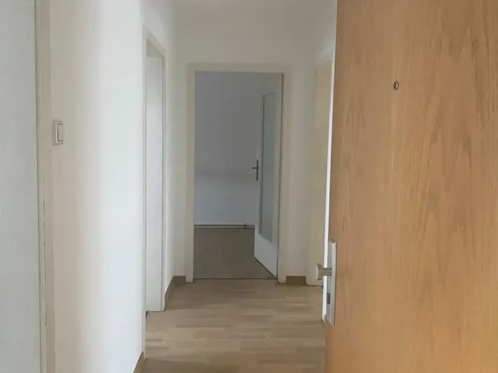 Bright 3-Room Apartment in Stuttgart-Ost | Bathroom Modernization Before Move-In