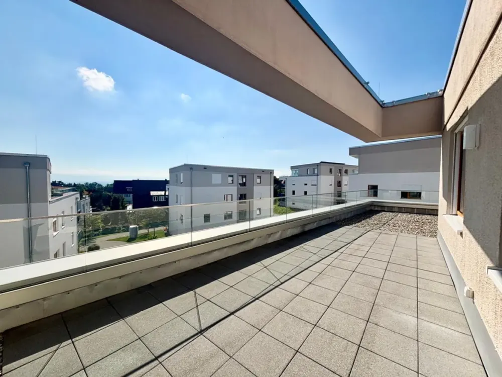 Above the Roofs of Friedrichshafen! Exclusive 3-Room Penthouse