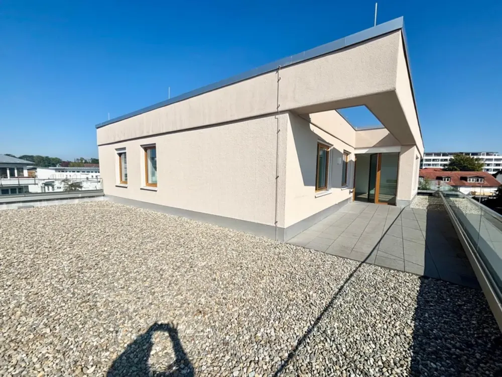 Above the Roofs of Friedrichshafen! Exclusive 3-Room Penthouse