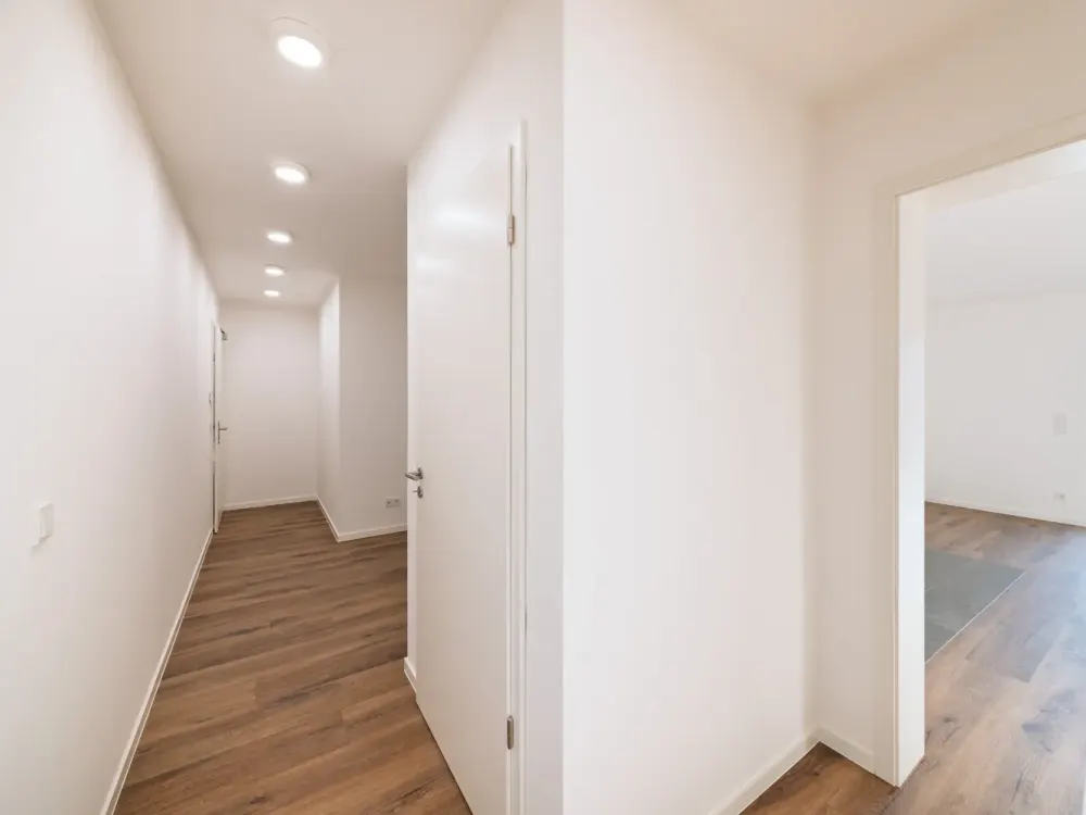 2-room apartment with fitted kitchen, sunny balcony and underground parking space - WE14