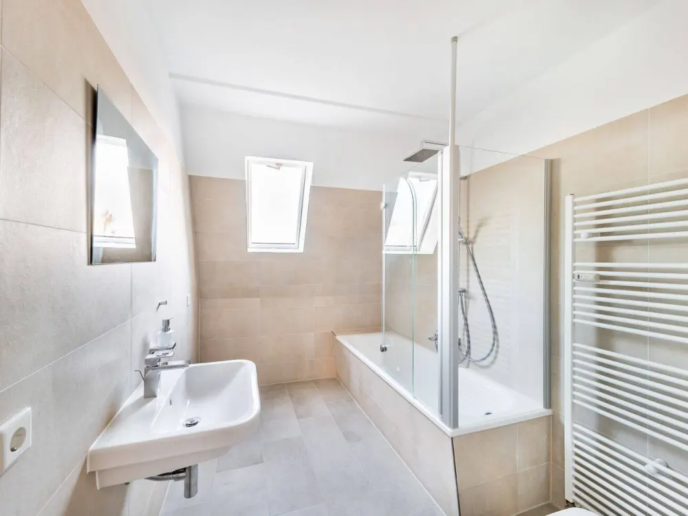 Dream view, modern living and plenty of space looking for a new tenant! Curious?