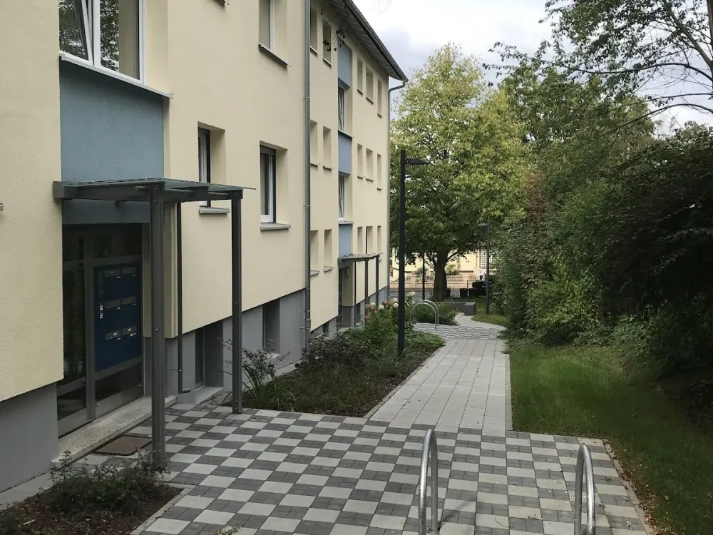 Praktisch geschnittene 3-Zimmer-Wohnung mit Balkon in Lohfelden