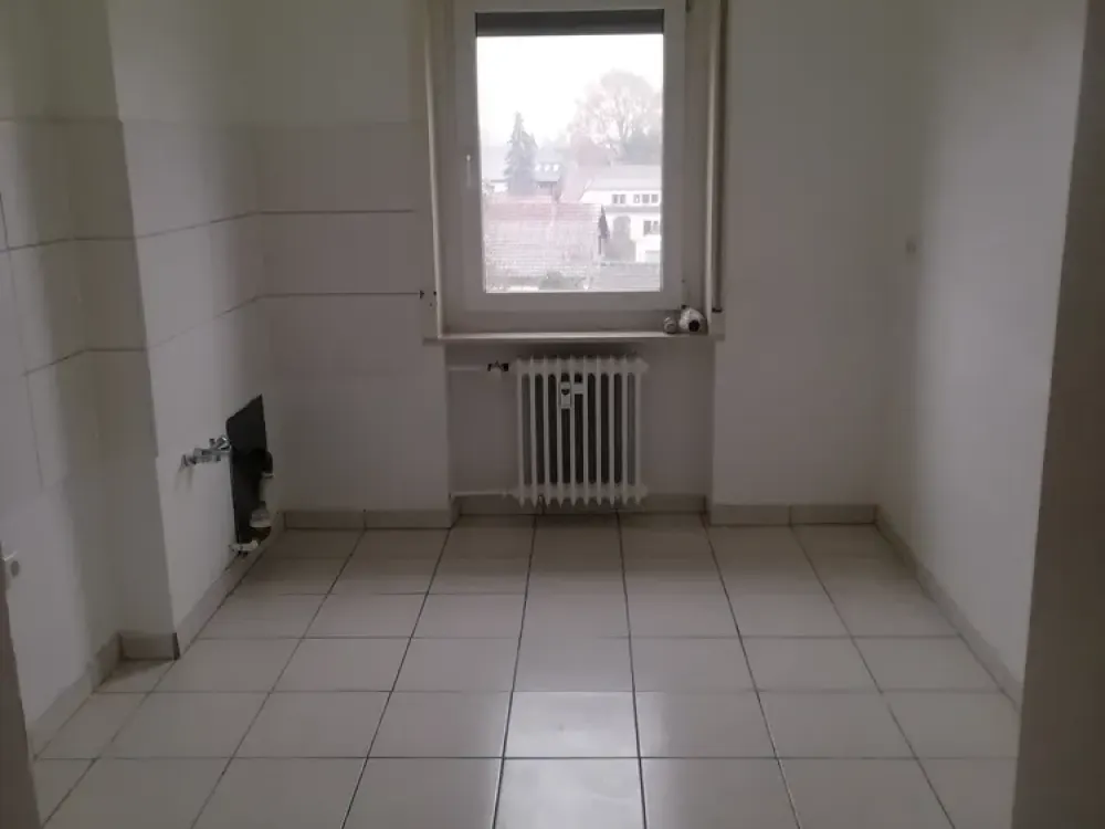 Living with Character: 2-Room Apartment in Karlsruhe-Grünwinkel