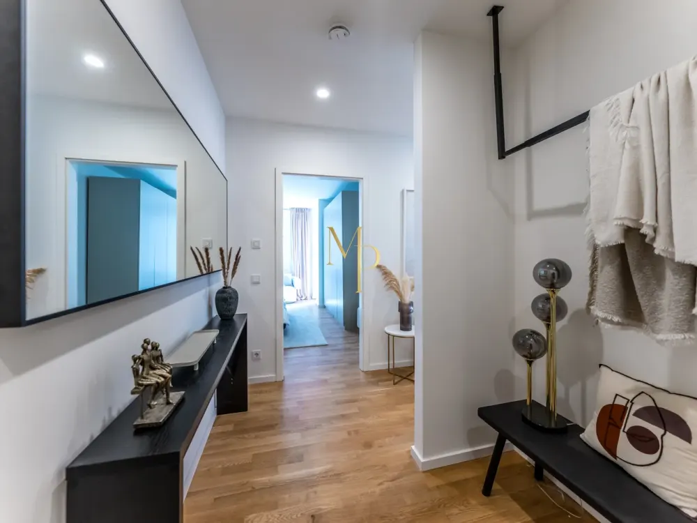 THE ART OF ARRIVING: Möblierte 3-Zimmer-Wohnung mit Südwestbalkon