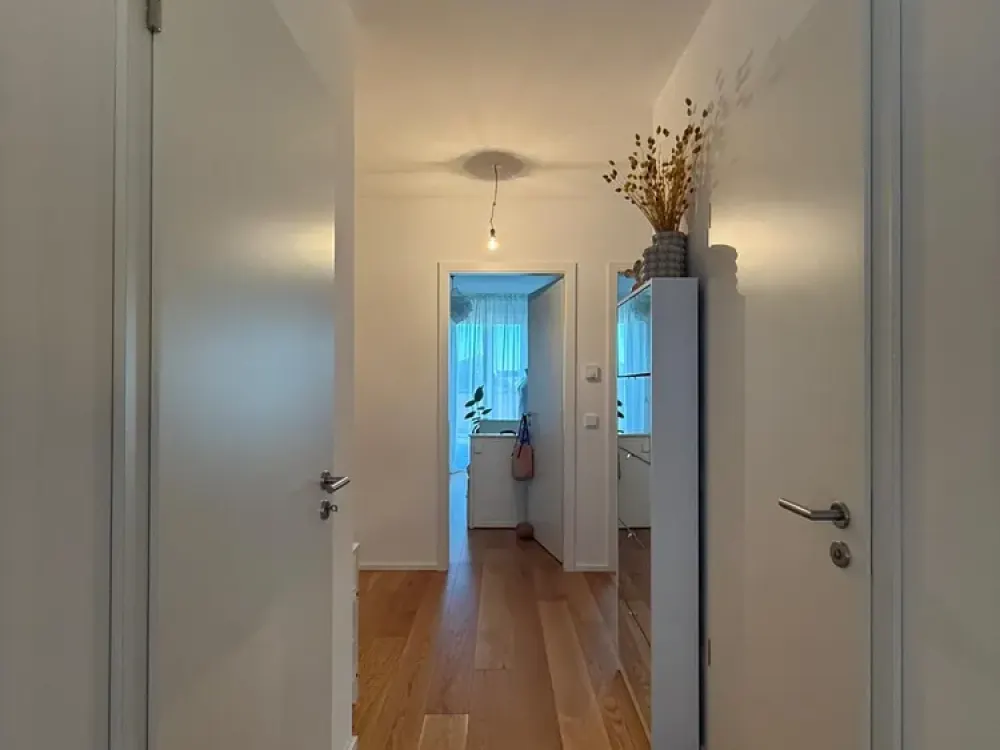 Quiet Living in Langwied: High-Quality 3-Room Apartment with Terrace and Garden