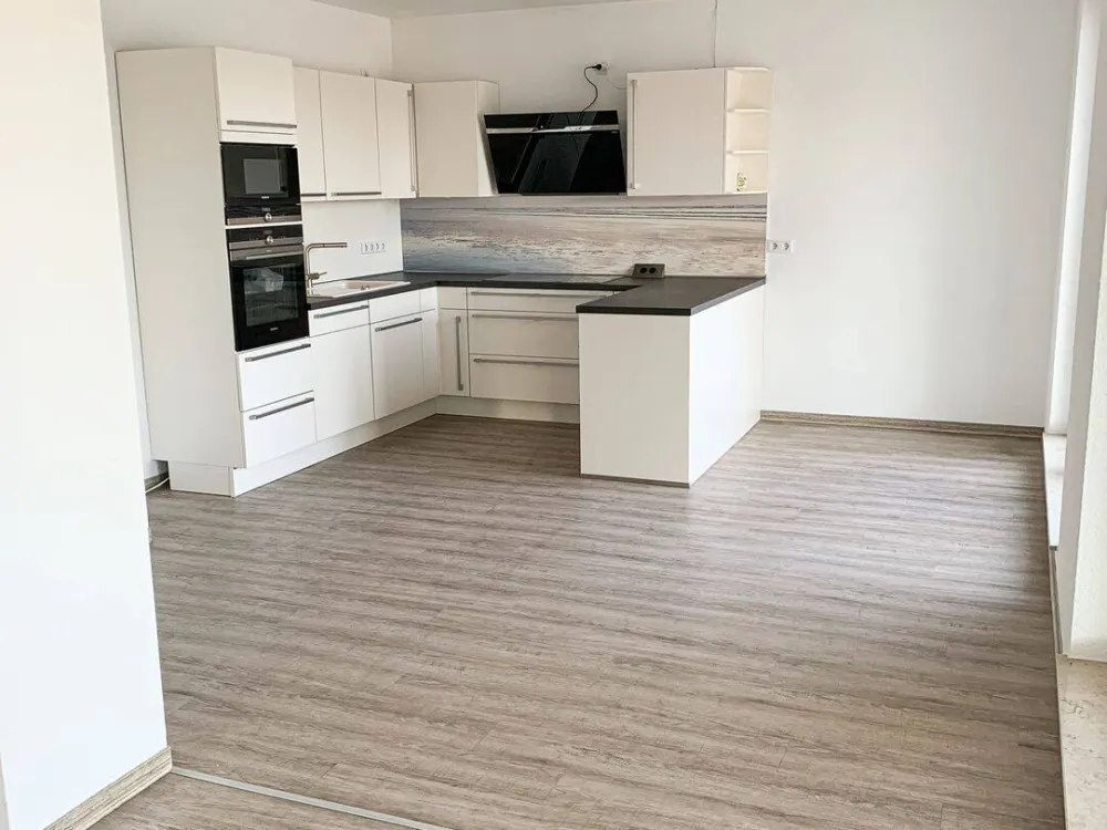 Große 4-Zimmer-Wohnung für Familien in der Johannesvorstadt