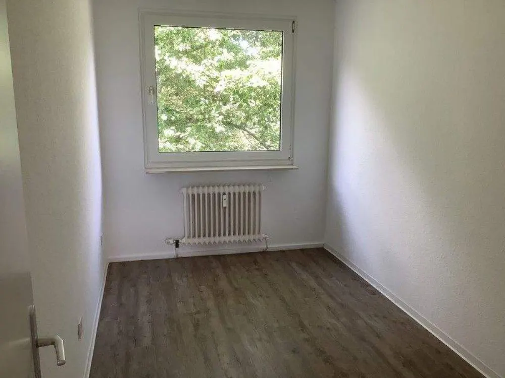 Hier lässt es sich aushalten: günstige 3-Zimmer-Wohnung in einer grünen Wohnanlage