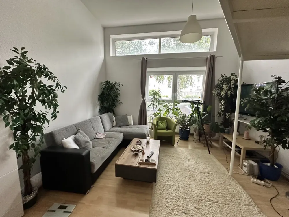 UPDATED!! Beautiful 2.5-Room Apartment in Südstadt