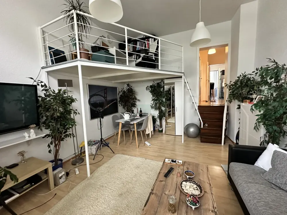 UPDATED!! Beautiful 2.5-Room Apartment in Südstadt