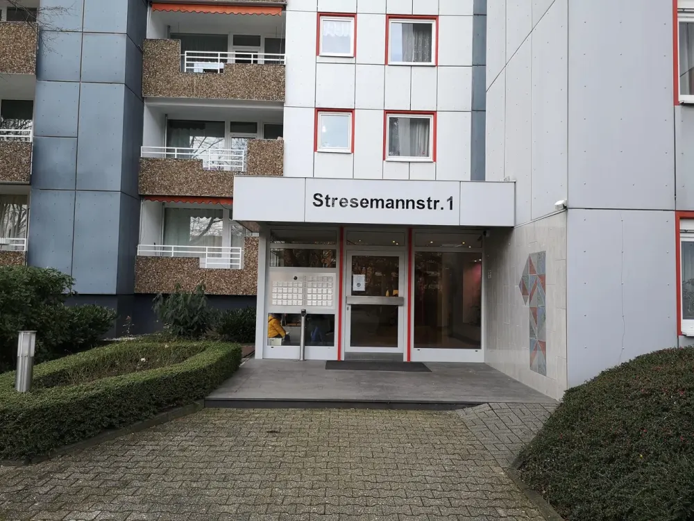 2-Room Apartment in Köln-Finkenberg with Balcony