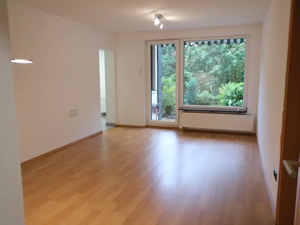 2-Zimmer-Erdgeschosswohnung mit Terrasse und eigenem Garten im Hildener Norden