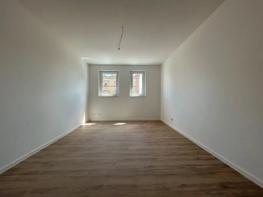 3-Room Apartment with Balcony