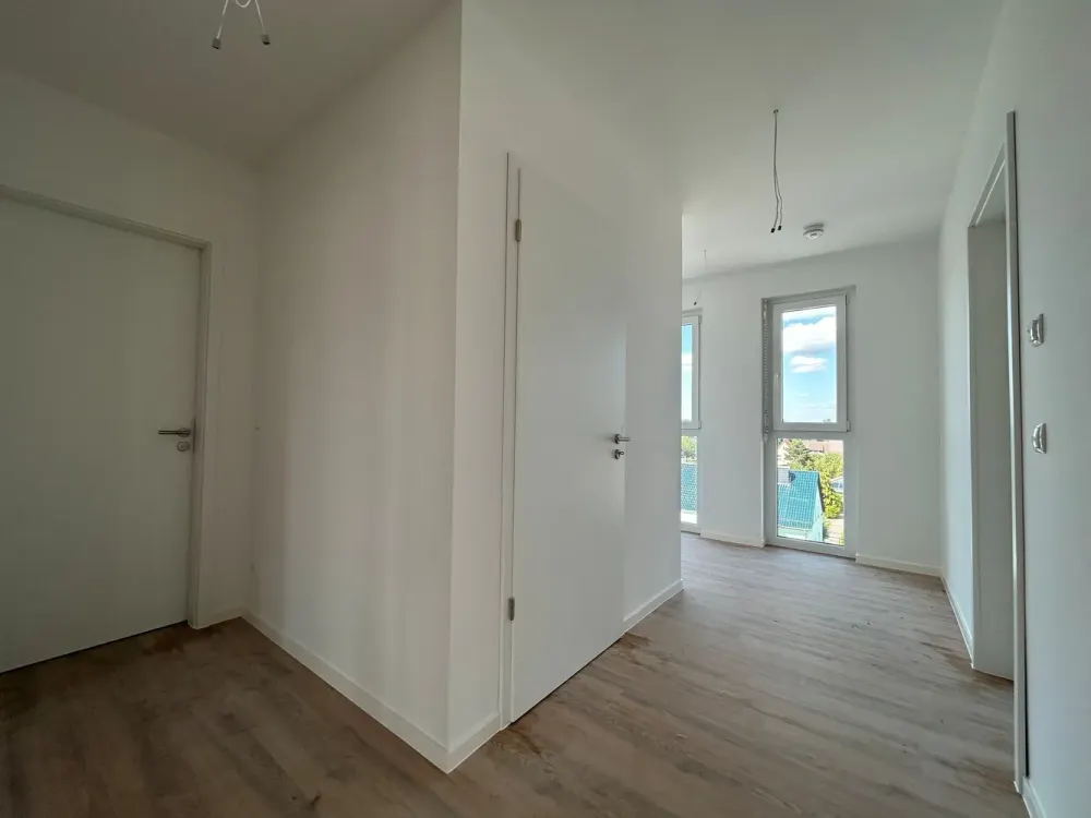 3-Room Apartment with Balcony