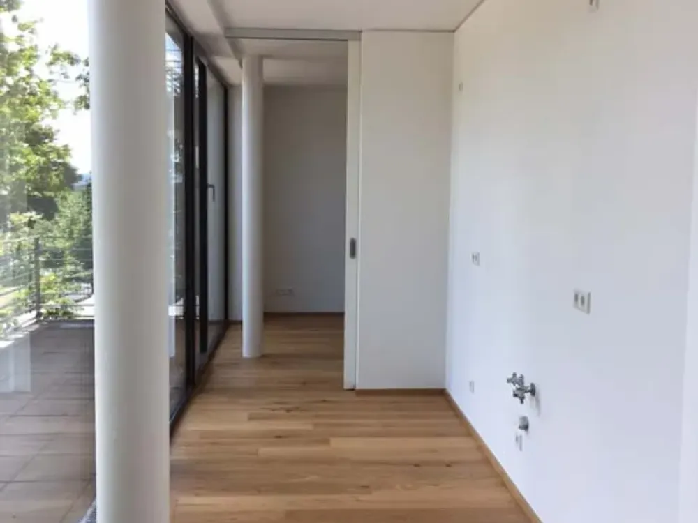 * moderne und großzügige Wohnung mit Terrasse am Elbhang - ID 3931*