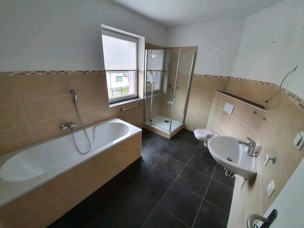 Modern 4-Room Maisonette Apartment, Heat Pump + Air Conditioning