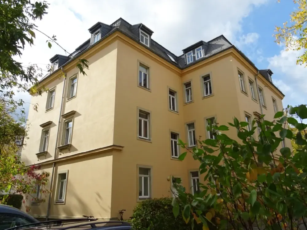 Striesen - Bergmannstraße: 2-Zi.-Whg. mit Parkett // EBK möglich