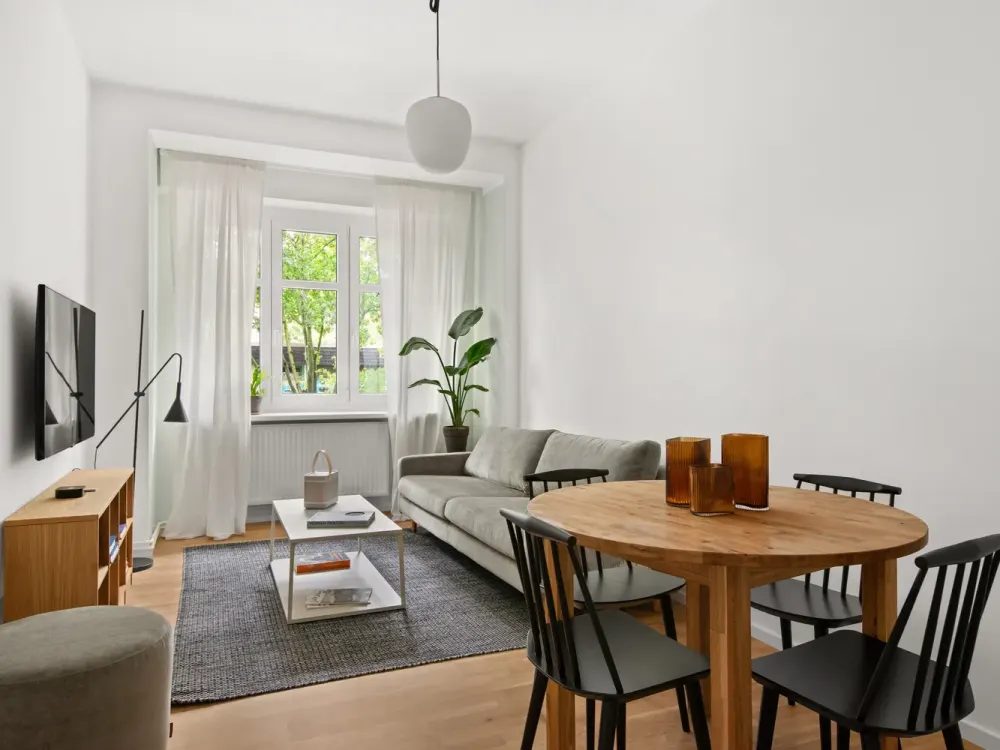 Furnished 3-Room Design Apartment for Temporary Stay in Reuterkiez