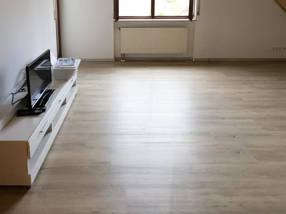 Ready to move in from September, Renovated 3-room apartment with balcony