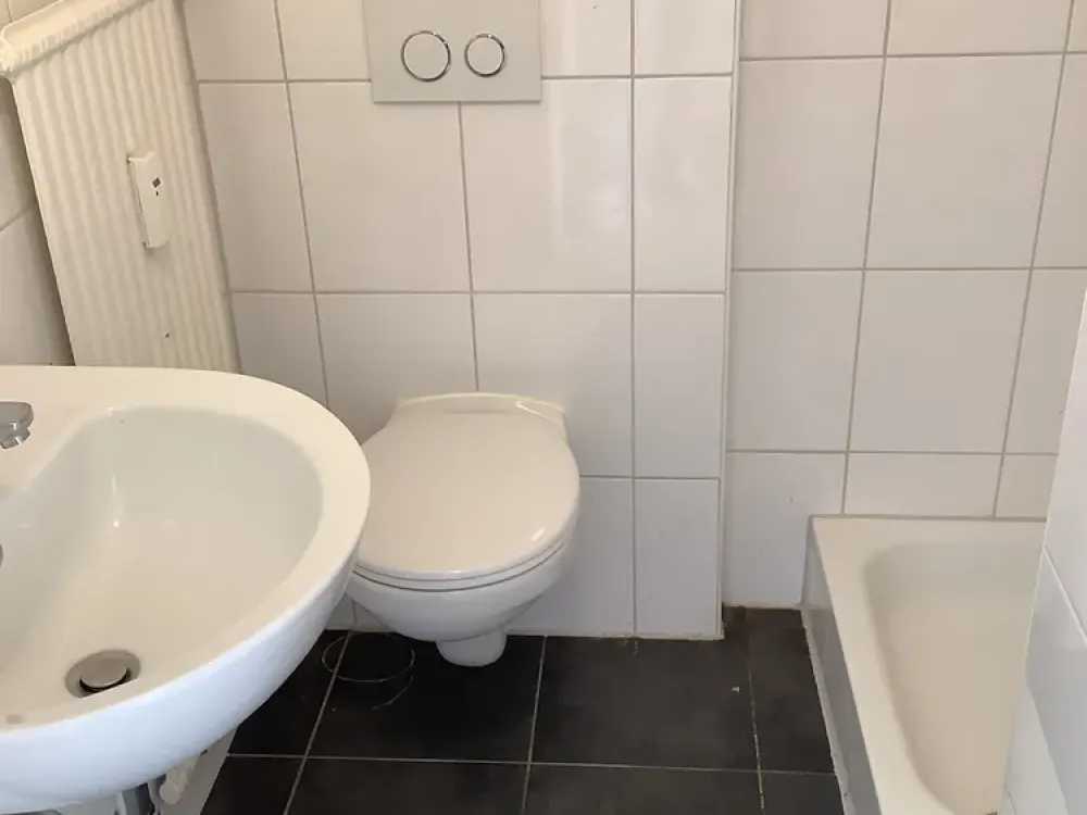 Sanierte 2 Zimmerwohnung mit Balkon