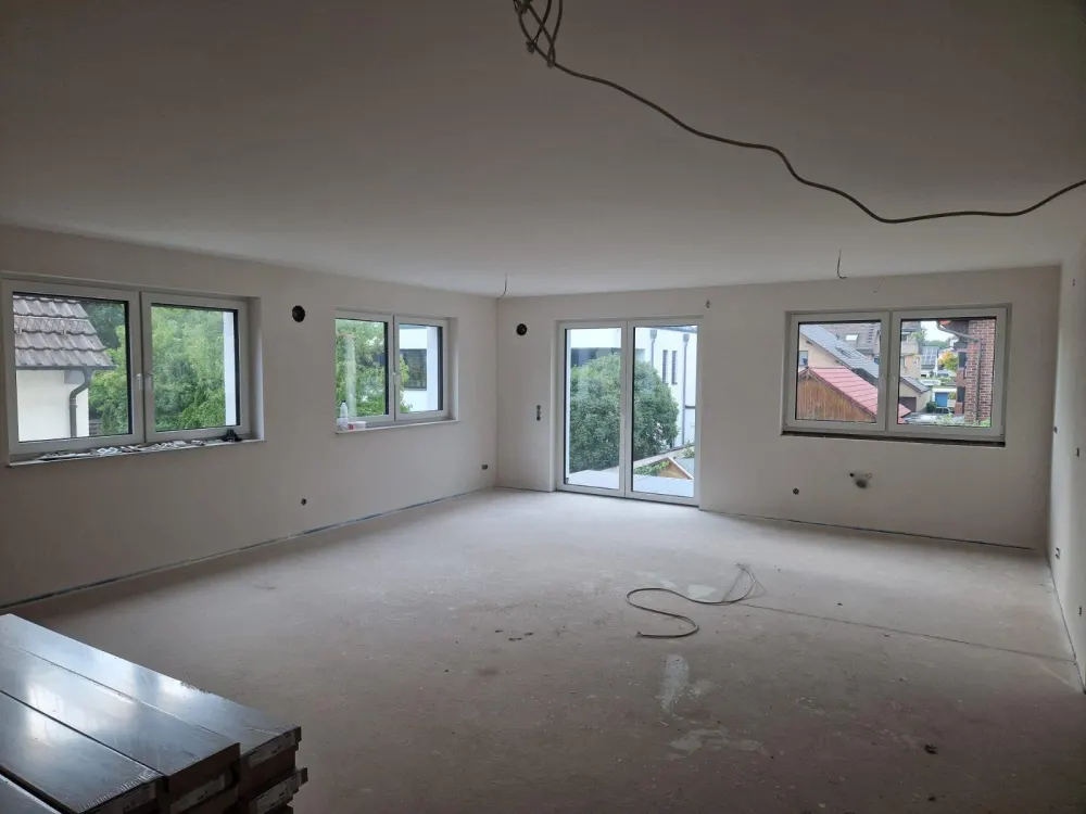 3 rooms, 100 sqm, kitchen, bathroom, guest WC, storage room, terrace/balcony, parking space