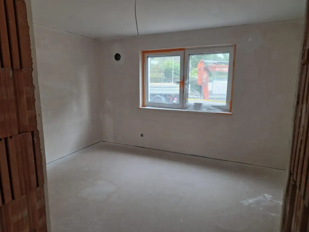 3 rooms, 100 sqm, kitchen, bathroom, guest WC, storage room, terrace/balcony, parking space