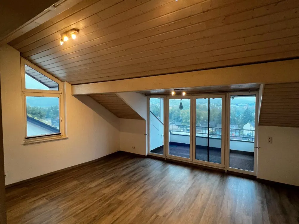 Chic, freshly renovated 3-room attic apartment with great view