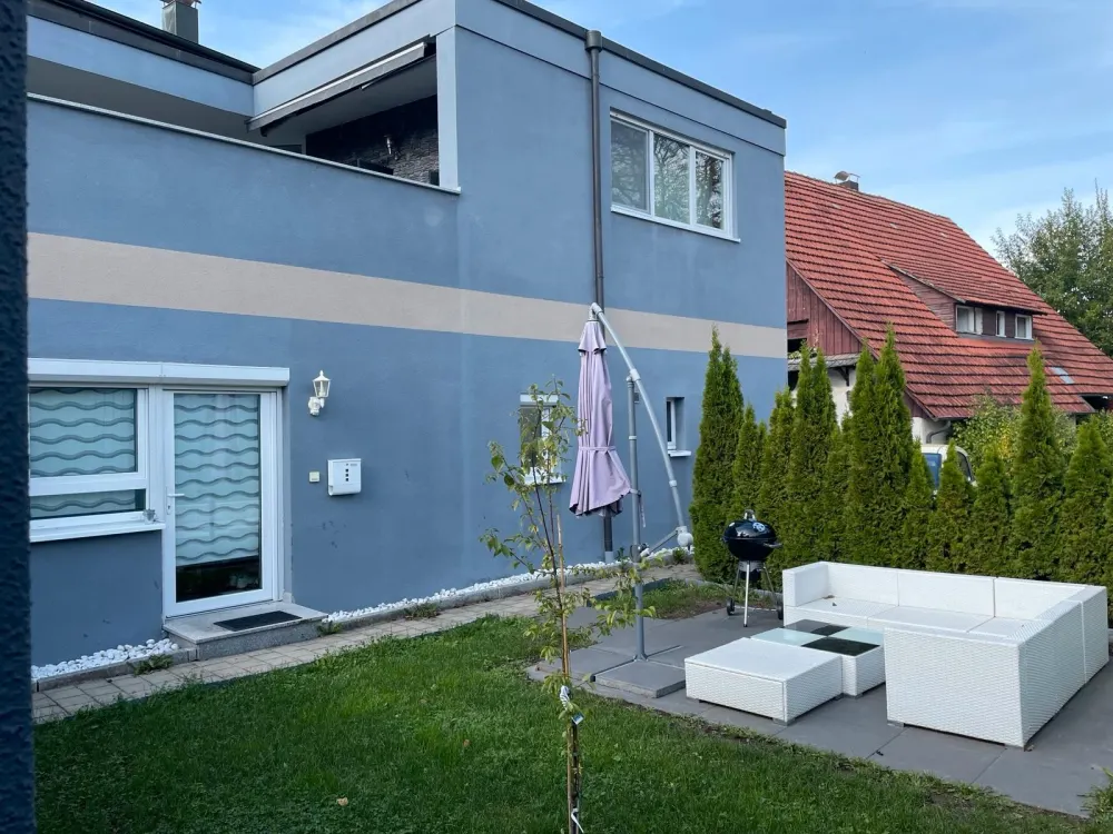 Charmante Dachgeschosswohnung mit eigener Sauna und neuer Küche