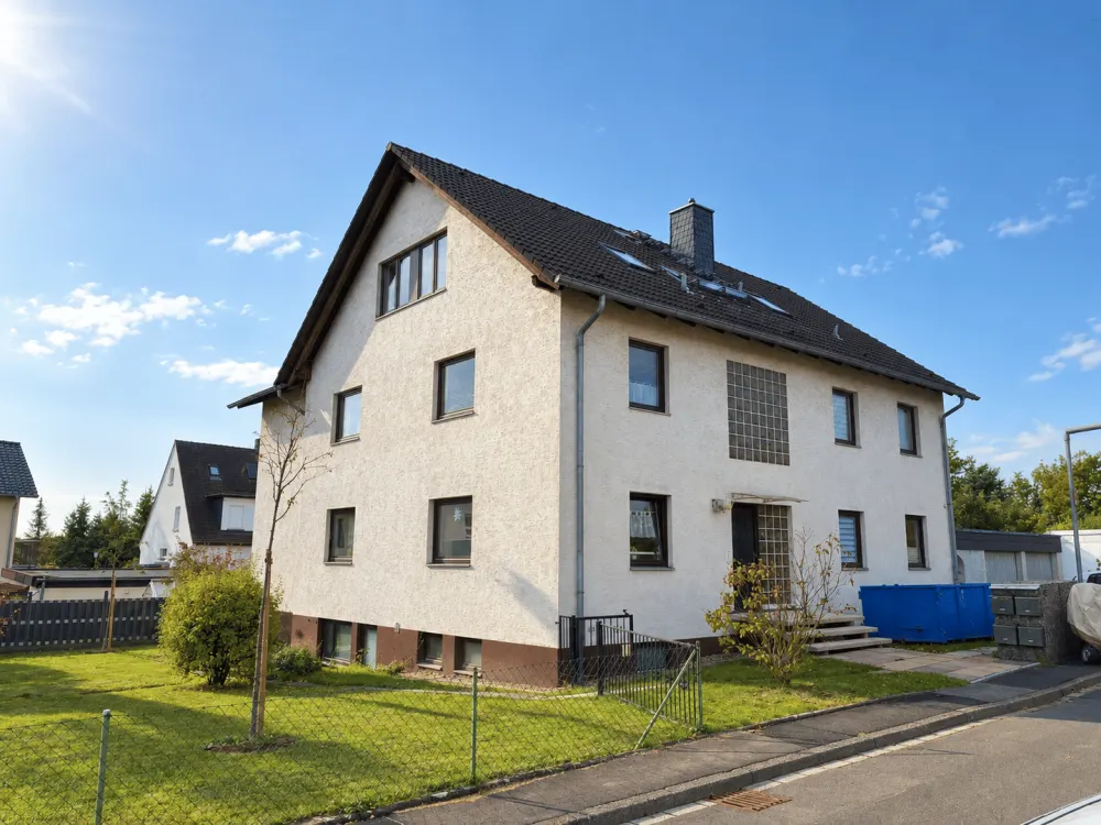 Modernized Attic Apartment with Green View in Kassel-Niederzwehren