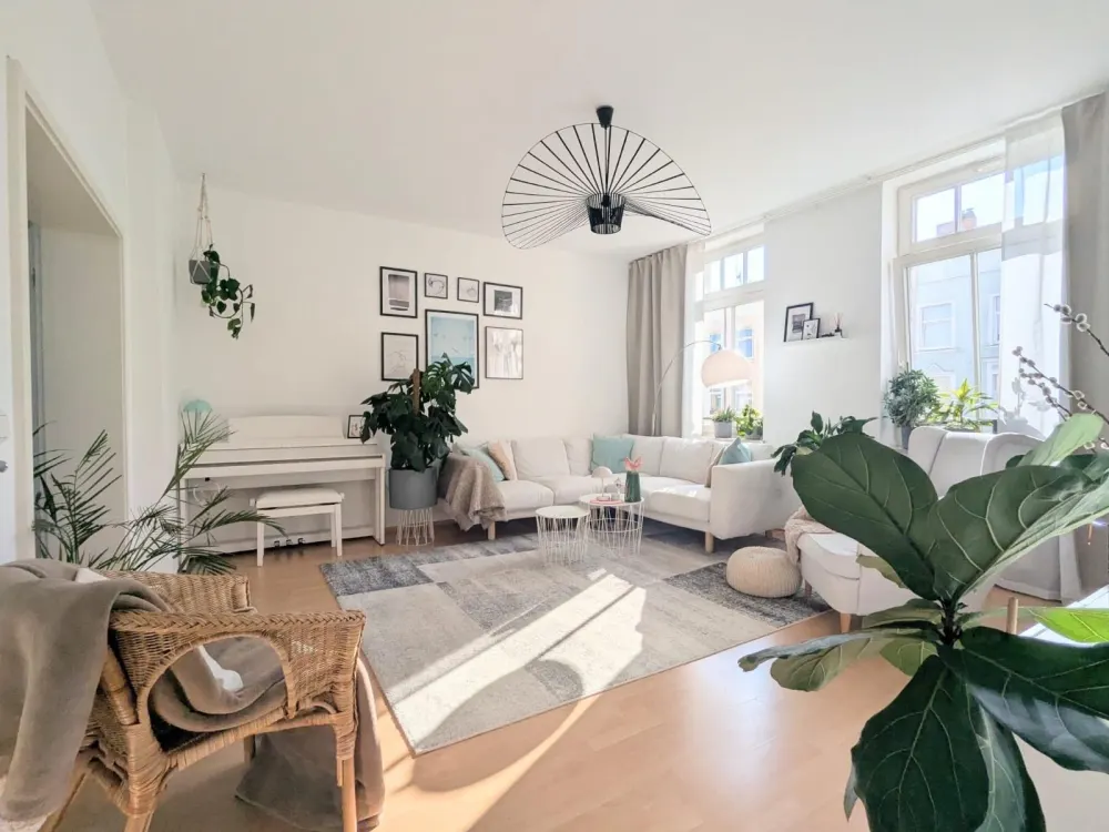 Sublet: Bright 3-Room Apartment in the KTV
