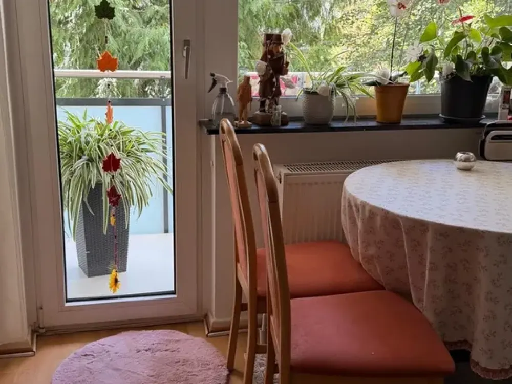 Wohnen im Grünen: Zweizimmerwohnung, Balkon in Bad Homburg
