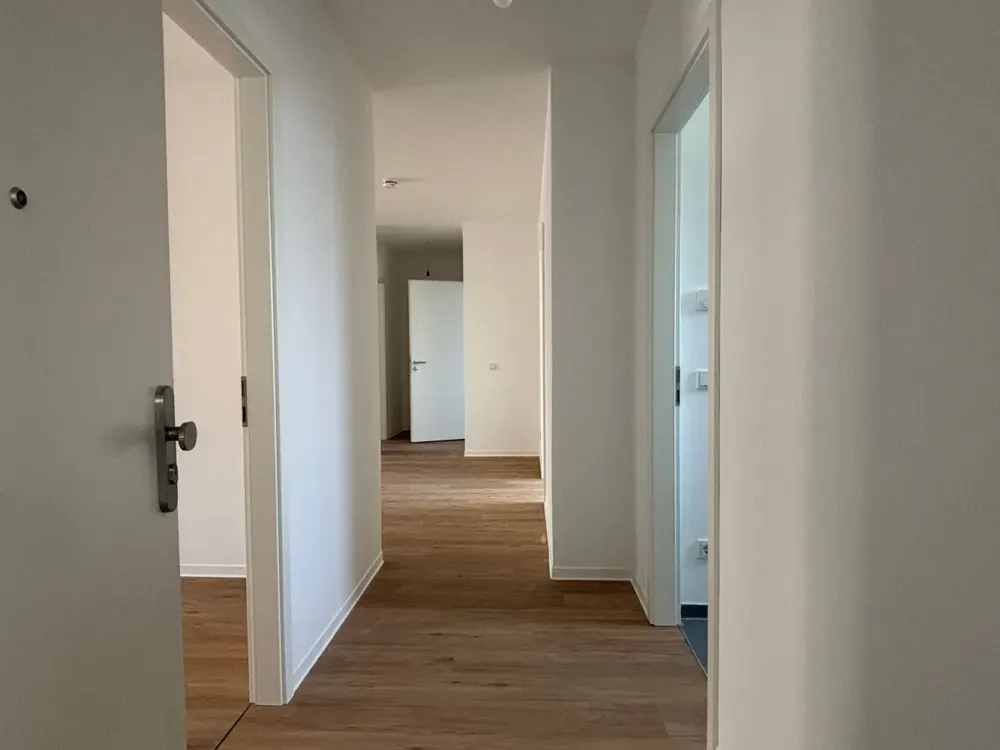 Available Immediately! 3-Room Apartment (Type 27 compact) with Balcony, Guest WC and Private Cellar