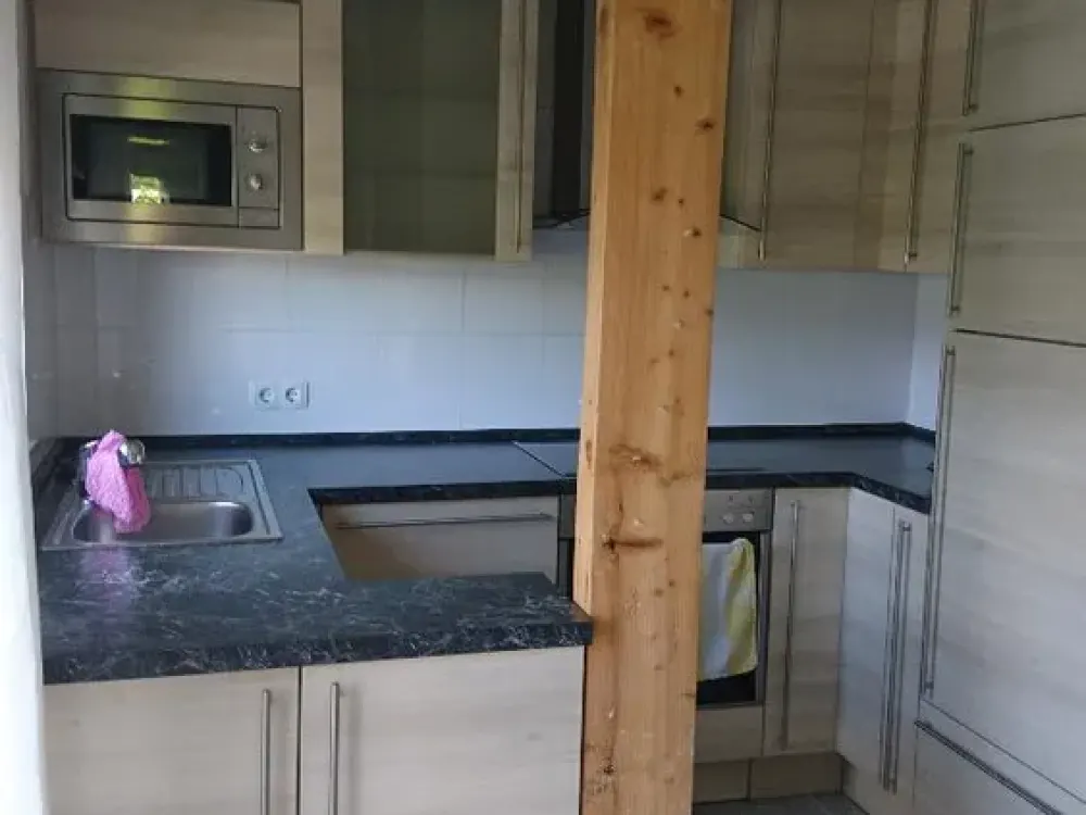 Möblierte 2-Zimmer-DG-Wohnung mit Balkon in Stuttgart-Kaltental