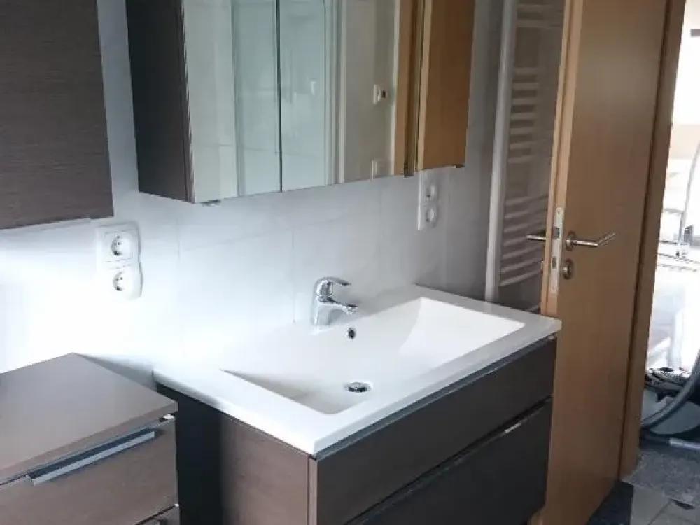 Möblierte 2-Zimmer-DG-Wohnung mit Balkon in Stuttgart-Kaltental