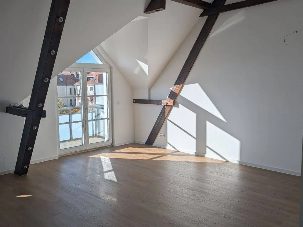 Attractive 2-Room Attic Apartment with Balcony in South Leipzig, Newly Renovated