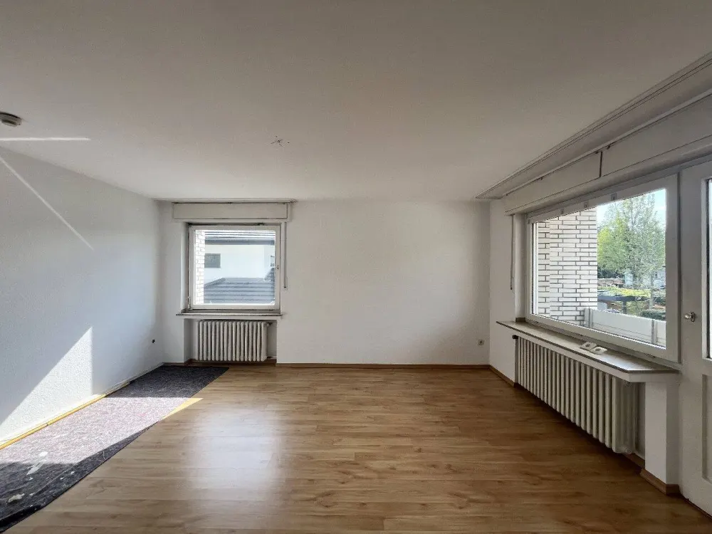 3.5 Rooms, 93 m² Upper Floor Apartment, in PB -Beautiful View-