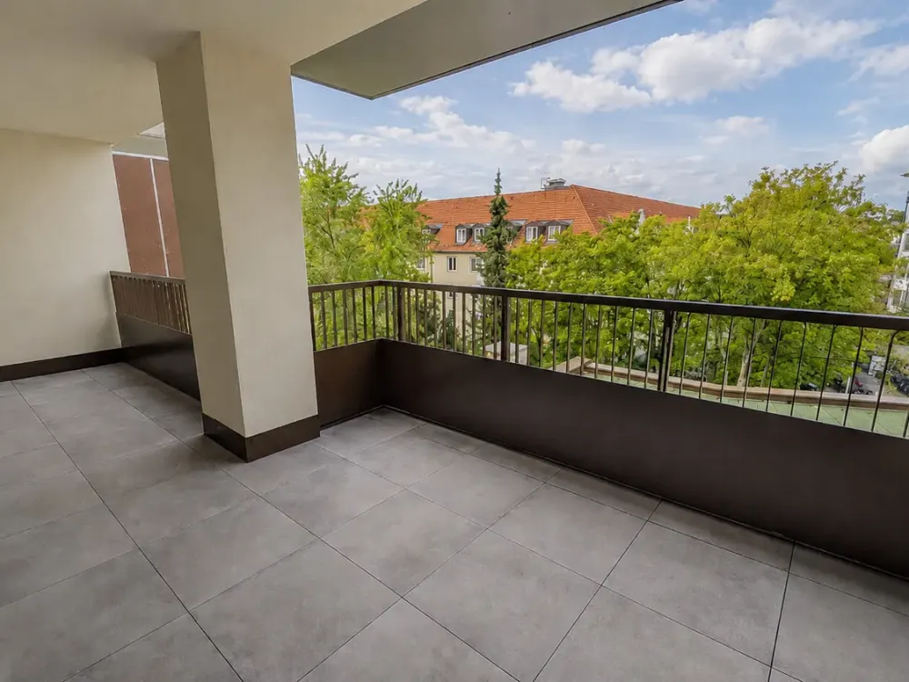 New Build in Schwabing: 3 Rooms, Open Living and Dining Area, Large Loggia with Evening Sun (3.18)