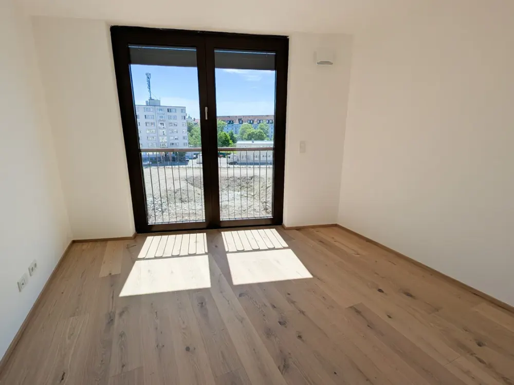 New Build in Schwabing: 3 Rooms, Open Living and Dining Area, Large Loggia with Evening Sun (3.18)