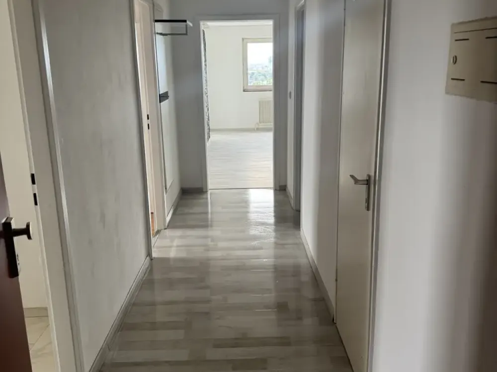 2.5-Room Apartment with Balcony