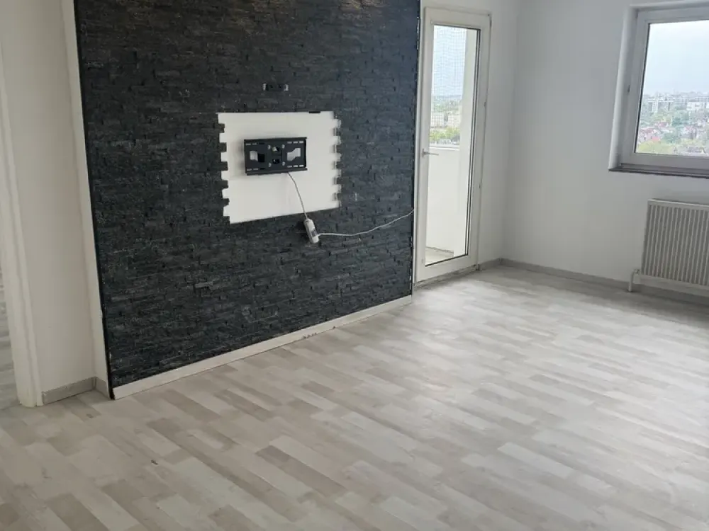 2.5-Room Apartment with Balcony