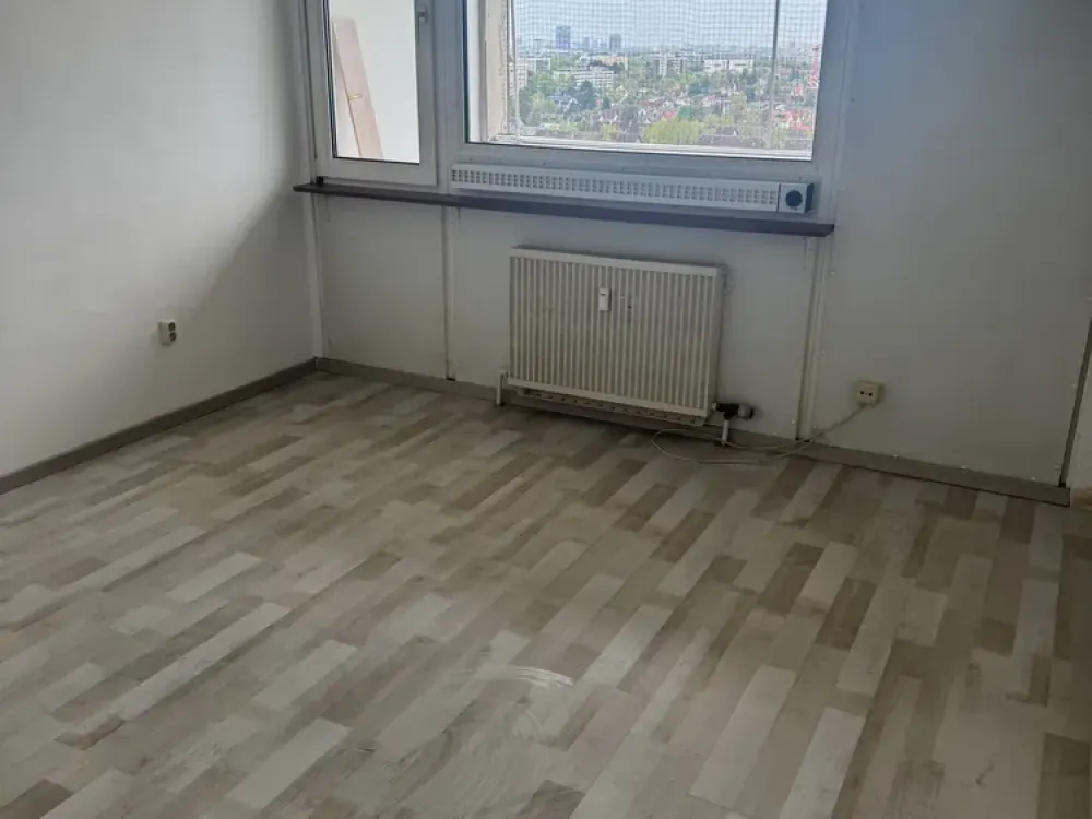 2.5-Room Apartment with Balcony