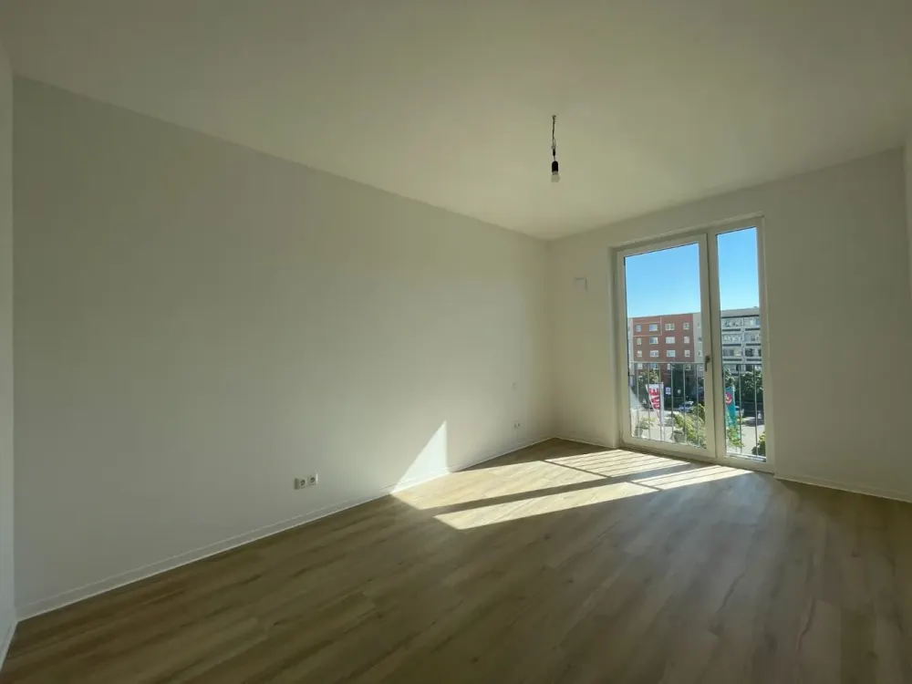 Stylish 2-Room New-Build Apartment with Shower and Loggia in Zentrum-Ost | Optional with Fitted Kitchen