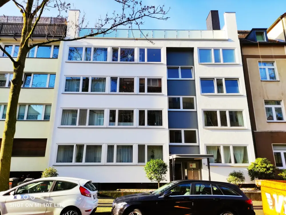 Living with Ehrenfeld: Compact Apartment for Single Household
