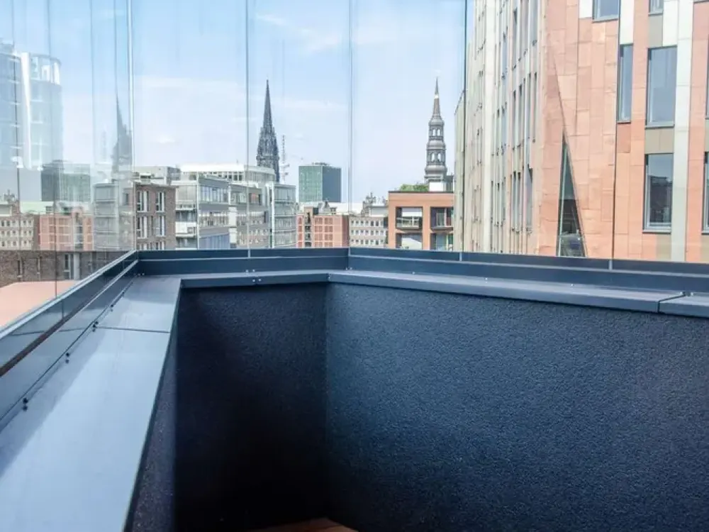 HafenCity - Skyline - Luxury - Architecture - Westfield - Community Spaces (Roof top, Gym, Café)