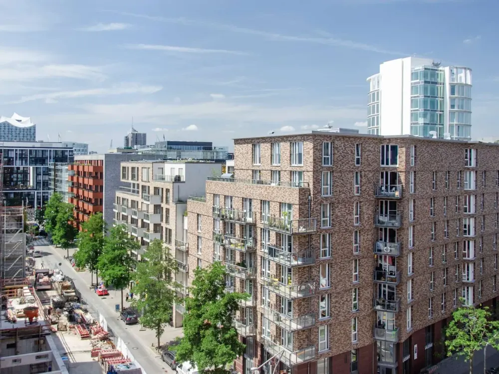 HafenCity - Skyline - Luxury - Architecture - Westfield - Community Spaces (Roof top, Gym, Café)