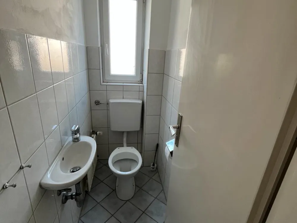 Bright 3.5-Room Ground Floor Apartment LIMITED 89 sqm Terrace Built-in Kitchen
