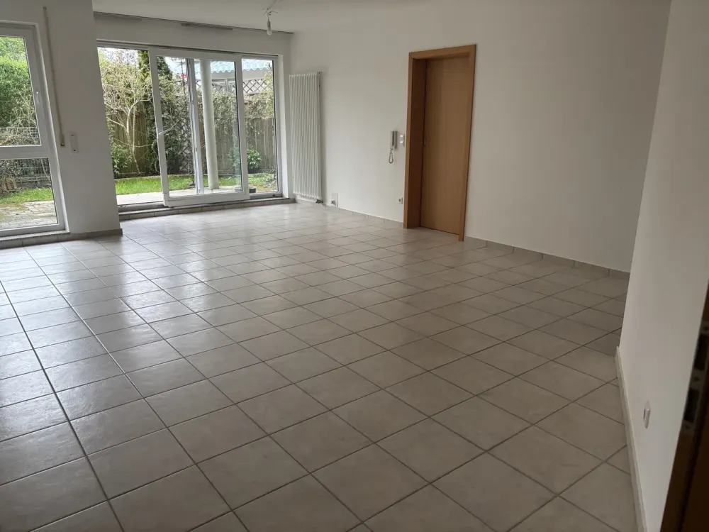 3-room apartment on the ground floor with terrace, garden & underground parking in Rheinzabern