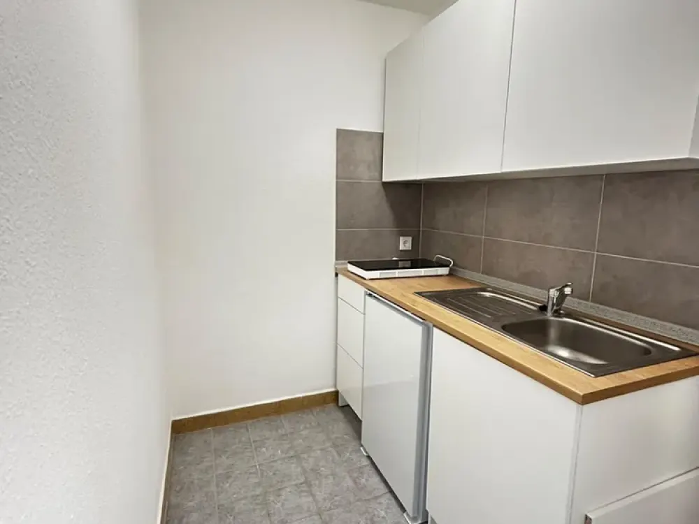Compact 1-Room Apartment in Saarbrücken
