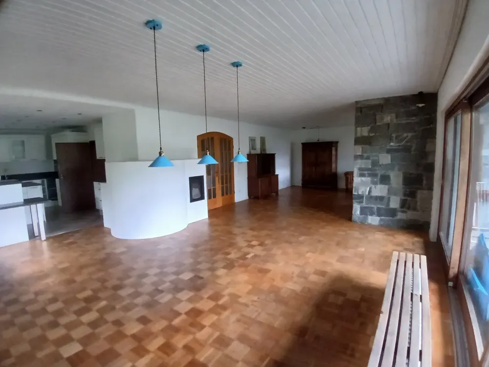 Spacious 8-Room Apartment in Langenargen in a Two-Family House with Garden