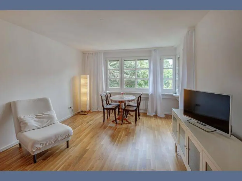 Furnished: Bright 2-Room Apartment in M-Thalkirchen