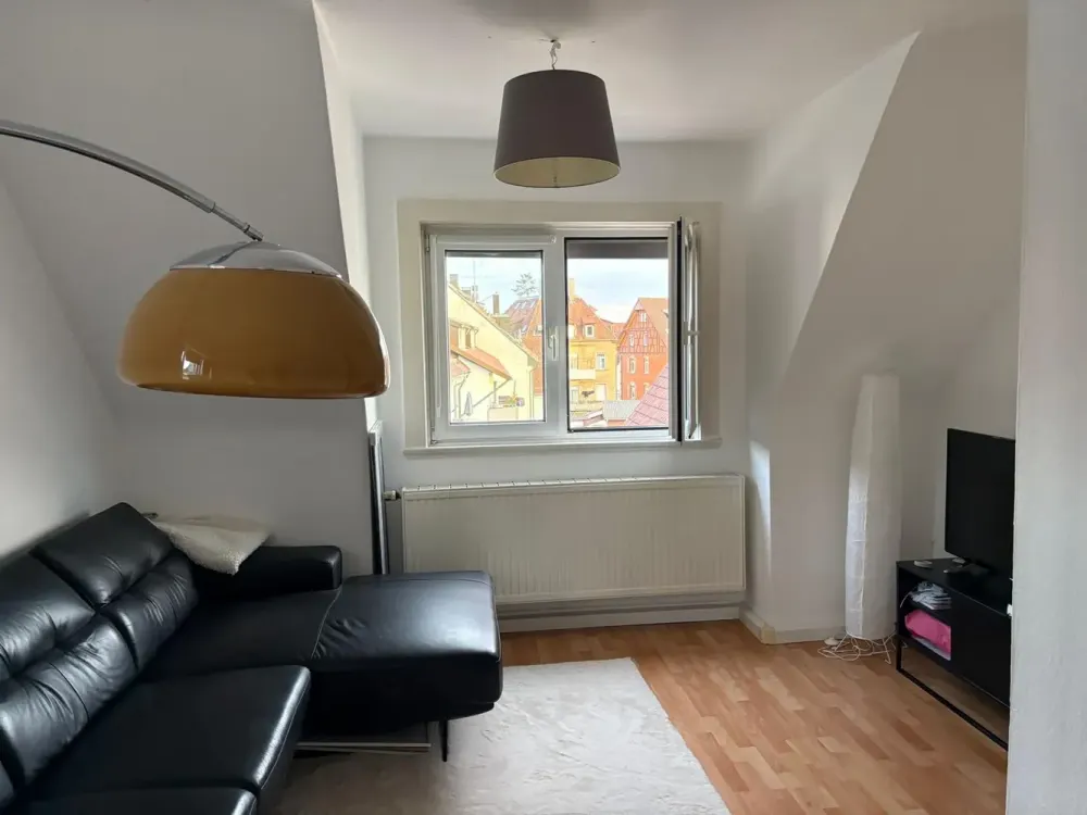 Private: 2-Room Attic Apartment in Stuttgart-Degerloch